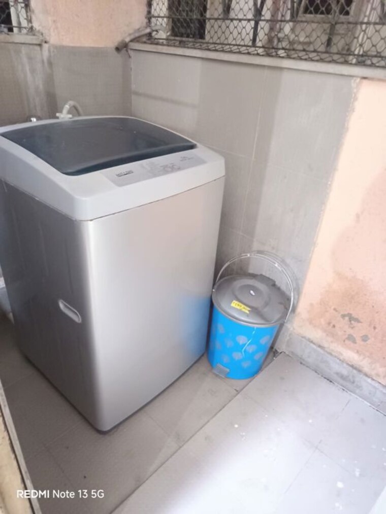 Bathroom, magarpatta-city-cosmos 2 Bedroom 1000 Sq.Ft. Apartment In Magarpatta Road Pune 10302016