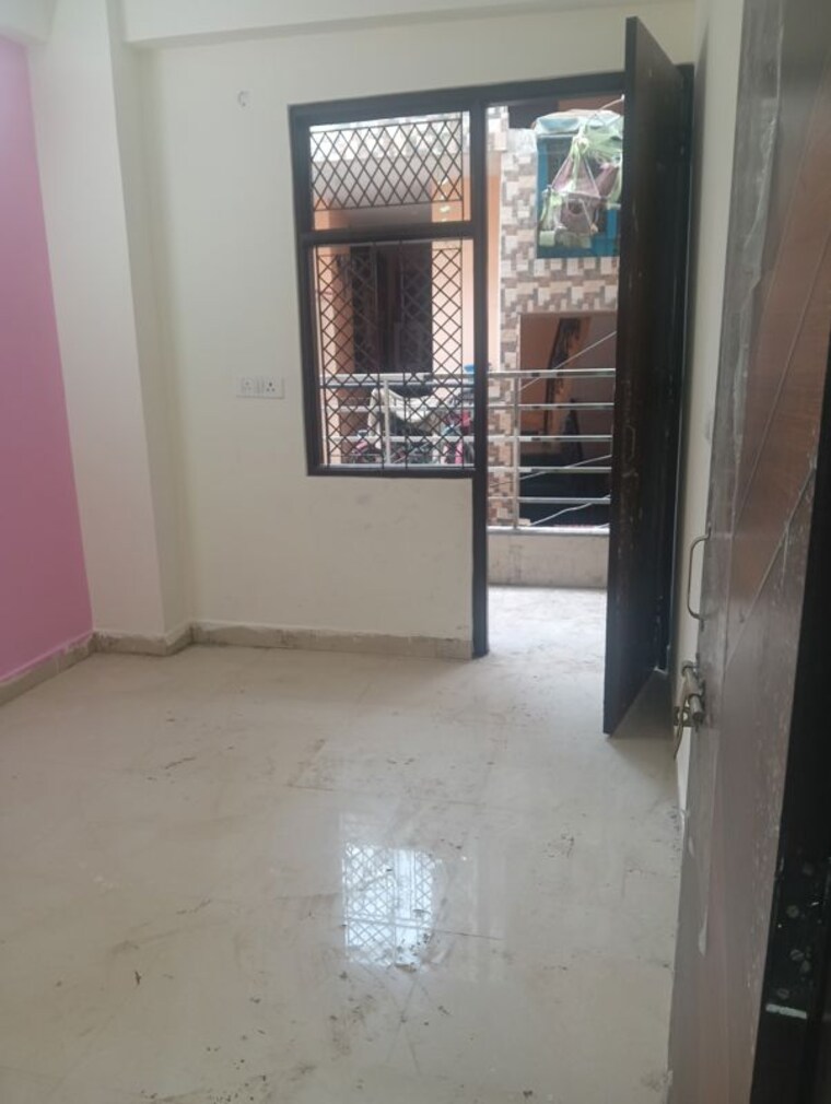 Room, baraula 2 Bedroom 750 Sq.Ft. Builder Floor In Baraula Noida 10302010