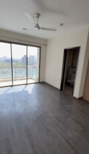 Room in 3 BHK Apartment at Tata Primanti-Tower Residences, Sector 72 – for Rent