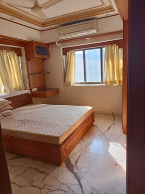 Bedroom in 3 BHK Apartment at Jolly Maker Apartment, Cuffe Parade – for Sale