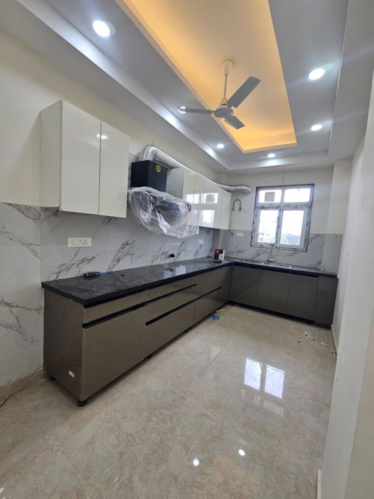 Kitchen, sector 57 3 Bedroom 204 Sq.Yd. Builder Floor In Sector 57 Gurgaon 10302128
