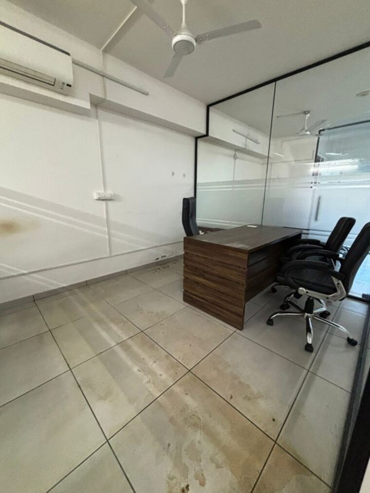 Team Area, science city Commercial Office Space 893 Sq.Ft. In Science City Ahmedabad 10302153