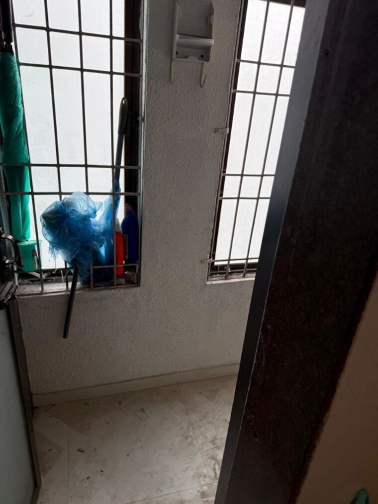 Balcony, jv-sweena 2 Bedroom 645 Sq.Ft. Apartment In Andheri East Mumbai 10302171