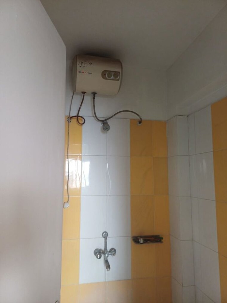 Bathroom, dreams-aakruti 1 Bedroom 640 Sq.Ft. Apartment In Hadapsar Pune 10302180