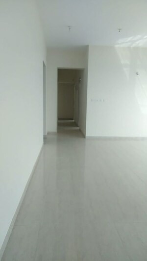 Room in 3 BHK Apartment at Sheth Auris Serenity Tower 1, Malad West – for Rent