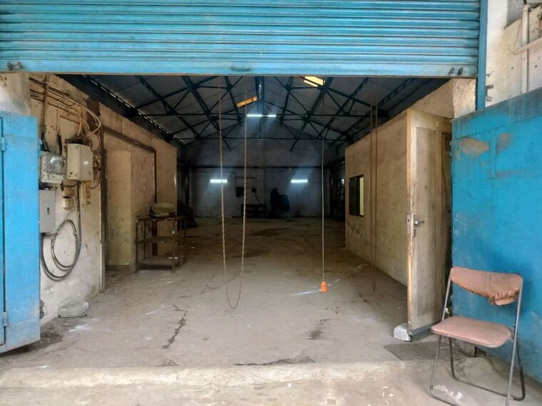  Parking, kothari-compound Commercial Warehouse 2600 Sq.Ft. In Kokanipada Thane 10302216