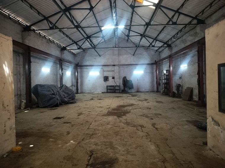  Parking, kothari-compound Commercial Warehouse 2600 Sq.Ft. In Kokanipada Thane 10302216