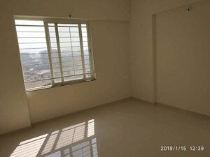 Room in 3 BHK Apartment at Kumar Princetown Royal, Undri – for Rent