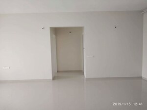 Room in 3 BHK Apartment at Kumar Princetown Royal, Undri – for Rent