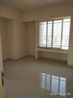 Room in 3 BHK Apartment at Kumar Princetown Royal, Undri – for Rent
