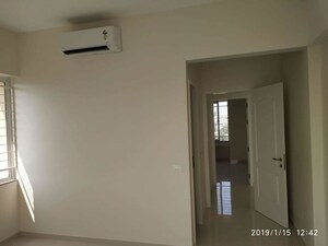 Room in 3 BHK Apartment at Kumar Princetown Royal, Undri – for Rent
