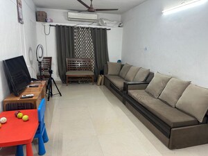 Living Room in 2 BHK Apartment at Siddharth Estates, Kalyani Nagar – for Rent