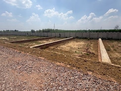 Plot For Sale in Modipuram