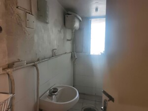Bathroom in 2 BHK Apartment at Parsipolis Apartment, Cuffe Parade – for Sale