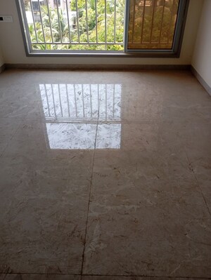 Room in 2 BHK Apartment at Crystal Paradise Residences, Andheri East – for Sale