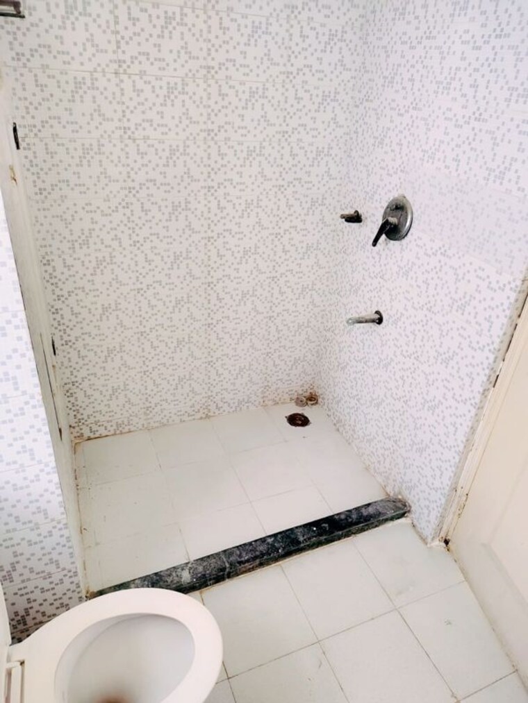 Bathroom, btm layout 2 Bedroom 657 Sq.Ft. Builder Floor In Btm Layout Bangalore 10302398