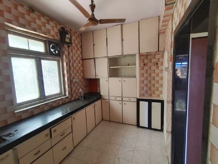 Kitchen, santacruz west 2 Bedroom 700 Sq.Ft. Apartment In Santacruz West Mumbai 10302519