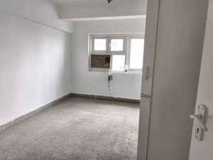 Room in 2 BHK Apartment at Cuffe Castle, Cuffe Parade – for Sale