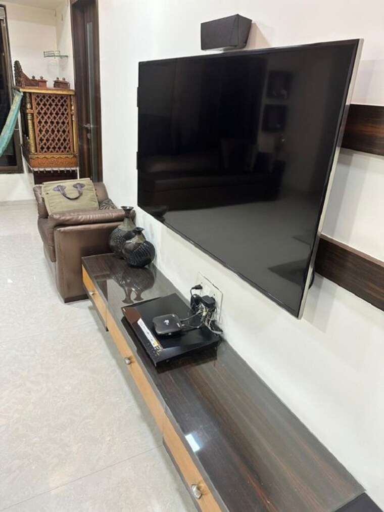 Room, santacruz west 3 Bedroom 1100 Sq.Ft. Apartment In Santacruz West Mumbai 10302603