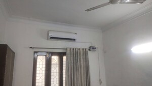 Building Lobby in 4 BHK Builder Floor at Safdarjung Enclave – for Rent