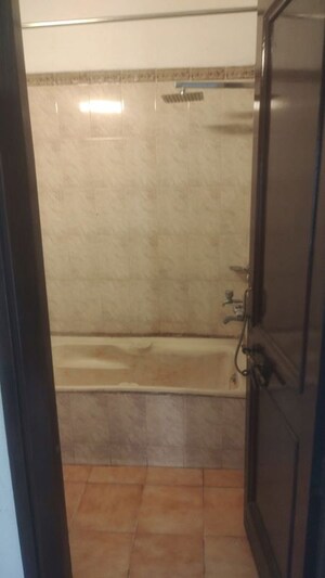 Bathroom in 4 BHK Builder Floor at Safdarjung Enclave – for Rent