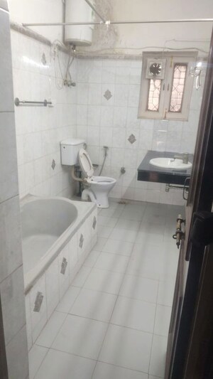 Bathroom in 4 BHK Builder Floor at Safdarjung Enclave – for Rent