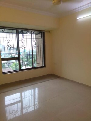 Room in 2 BHK Apartment at Kukreja Chembur Heights 2, Chembur – for Rent