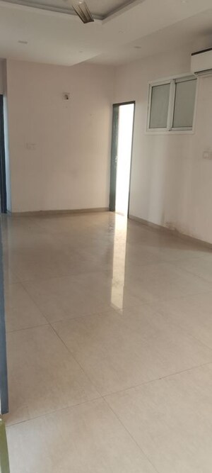 Room in 3 BHK Apartment at Prahlad Nagar – for Sale