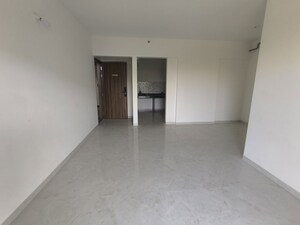 Room in 2 BHK Apartment at Kohinoor Shangrila, Pimpri – for Rent