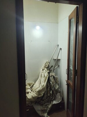 Bathroom in 5 BHK Independent House at Banashankari 3rd Stage – for Rent