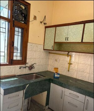 Kitchen in 1 BHK Villa at Sector 44 – for Rent
