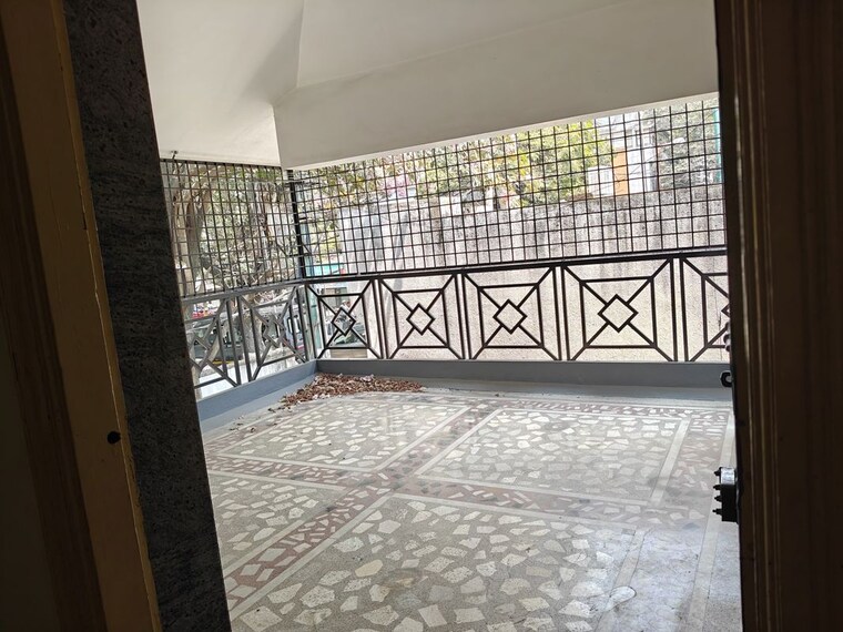 Balcony, krishna nagar 5 Bedroom 1750 Sq.Ft. Independent House In Krishna Nagar Bangalore 10302678