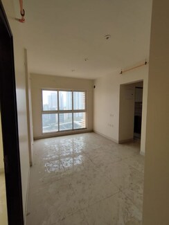 1.5 BHK + Servant Room Apartment For Rent in Sheth Avante