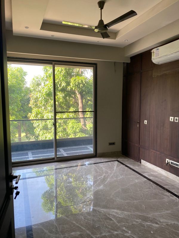 3 BHK + Servant Room Builder Floor For Rent in Kalkaji