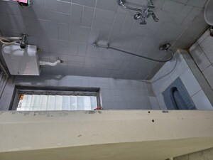 Bathroom in 1.5 BHK Apartment at Chaitanya Raj Bhavan, Andheri East – for Rent