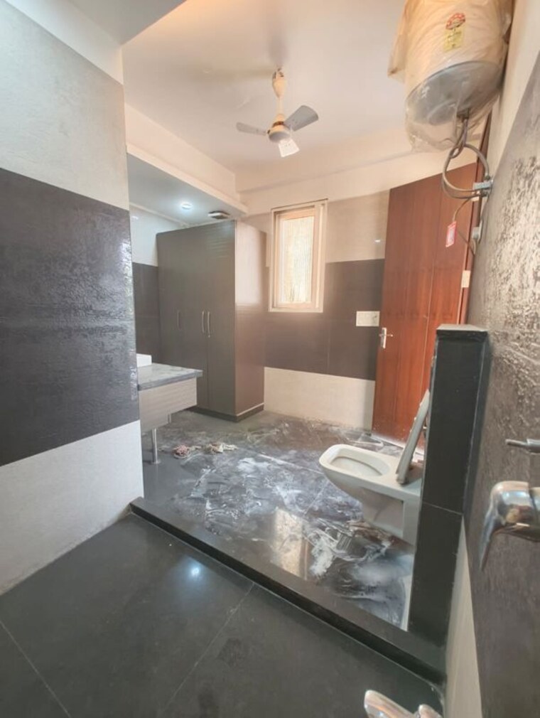 Kitchen, kalkaji 4 Bedroom 350 Sq.Yd. Builder Floor In Kalkaji Delhi 10302764