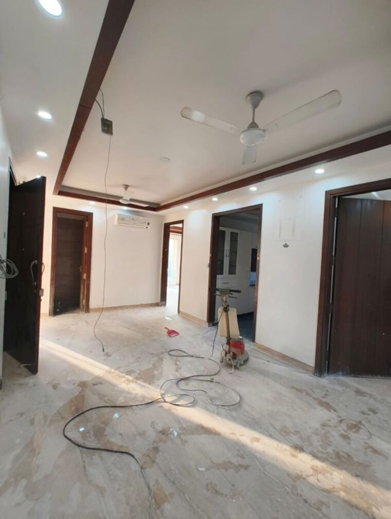 Living Room, kalkaji 4 Bedroom 350 Sq.Yd. Builder Floor In Kalkaji Delhi 10302764