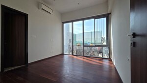 Room in 3 BHK Apartment at Piramal Mahalaxmi, Mahalaxmi – for Rent