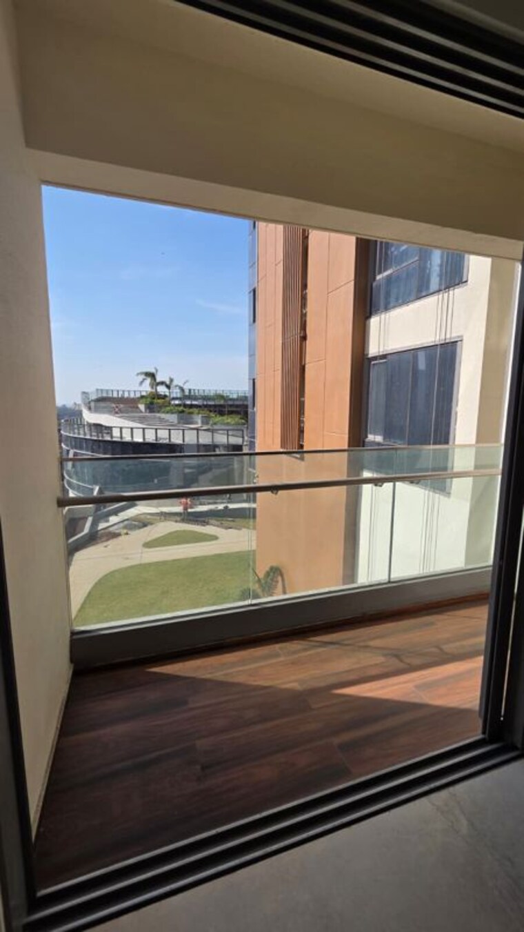 Balcony, piramal-mahalaxmi 3 Bedroom 1180 Sq.Ft. Apartment In Mahalaxmi Mumbai 10302768