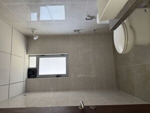 Bathroom in 3.5 BHK Apartment at Kalpataru Vienta, Kandivali East – for Sale