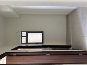 Room in 3.5 BHK Apartment at Kalpataru Vienta, Kandivali East – for Sale