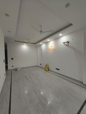 Room in 3 BHK Builder Floor at Chittaranjan Park – for Rent