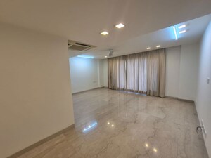 Room in 4 BHK Builder Floor at Safdarjung Development Area – for Rent