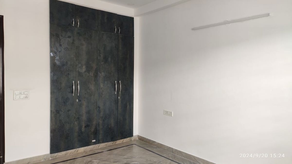2.5 BHK + Pooja Room,Basement Builder Floor For Rent in Smart World Orchard