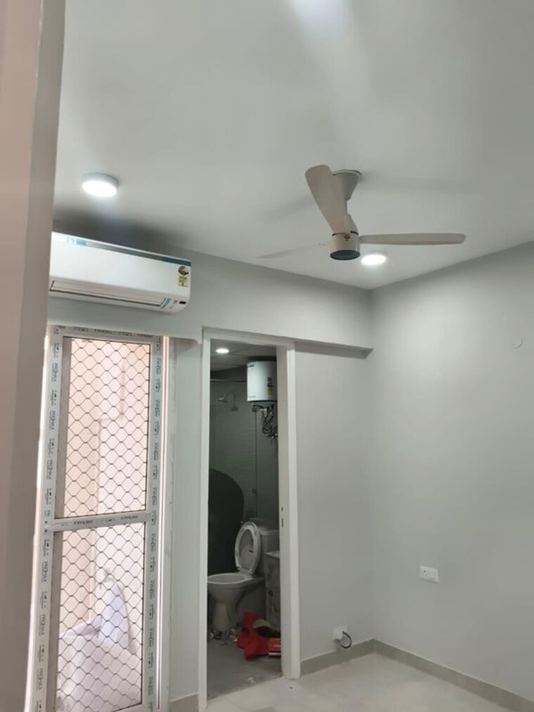 undefined, smart-world-orchard 2.5 Bedroom 2000 Sq.Ft. Builder Floor In Sector 61 Gurgaon 10302774