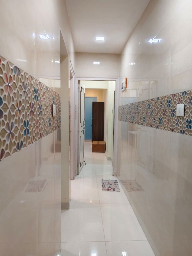 Bathroom, gokuldham-chs-goregaon 2 Bedroom 950 Sq.Ft. Apartment In Goregaon East Mumbai 10302803