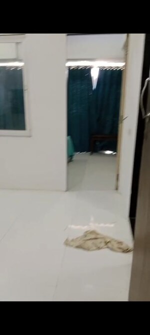 Room in Studio Apartment at Royal Palms Piccadilly Condos, Goregaon East – for Rent