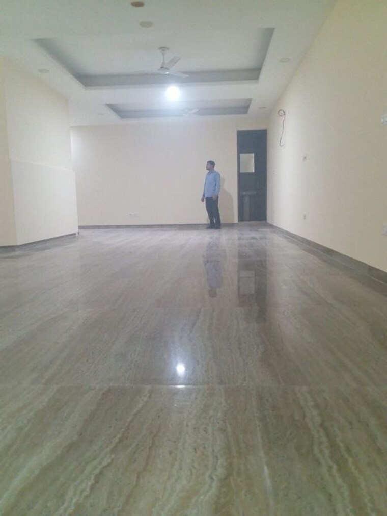 Floor Plan, nehru enclave Commercial Office Space 200 Sq.Yd. In Nehru Enclave Delhi 10302831