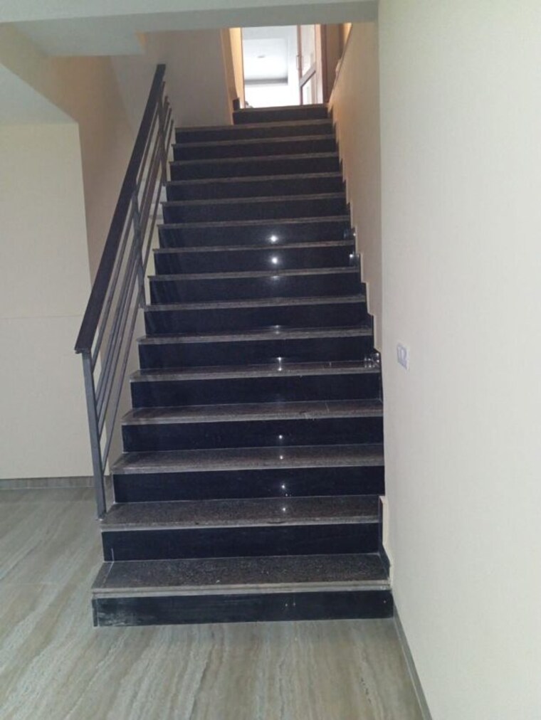 undefined, nehru enclave Commercial Office Space 200 Sq.Yd. In Nehru Enclave Delhi 10302831