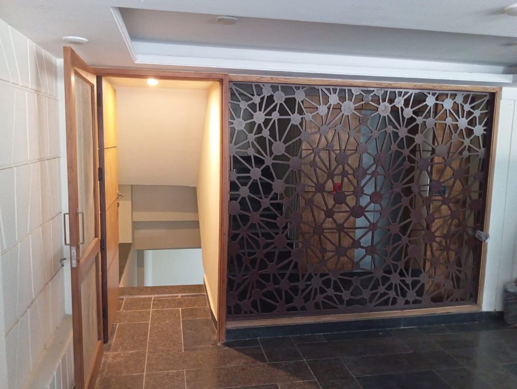 Office Space For Sale in Nehru Enclave